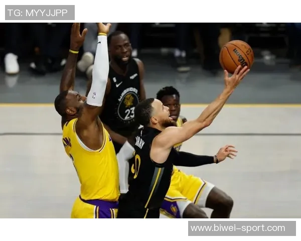 阿特金森称赞莫布里接球位置改善能在包夹中迅速做出分球反应