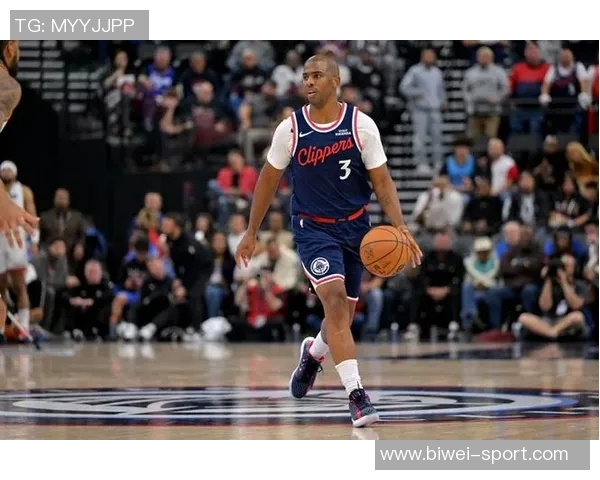 保罗半场表现稳健7分钟内贡献2助攻1抢断正负值高达7