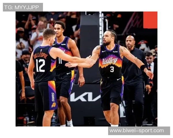 布克生涯30分以上比赛达到223场追平伯德距离前30仅差4场 布克生涯30分以上比赛达到223场追平伯德距离前30仅差4场