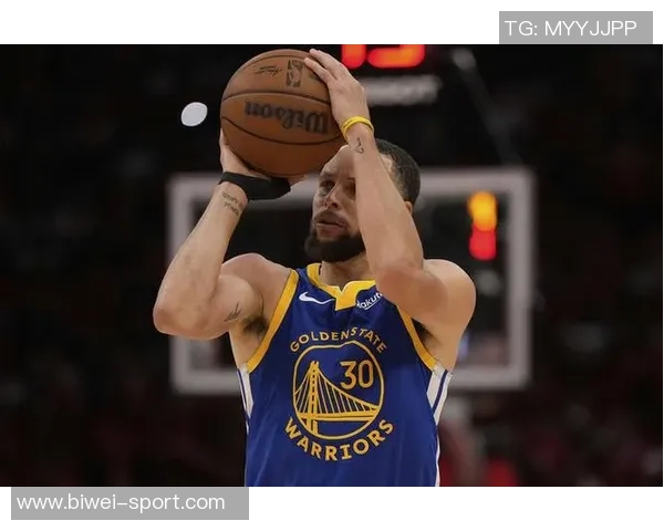 库里分享球队挫败感与积极心态称更衣室氛围良好连胜提升士气