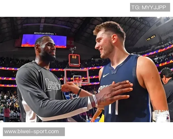 媒体人期待里夫斯表现出色詹姆斯和东契奇需适应新战术体系