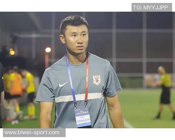 周海滨担任U15国足主教练40岁前国脚开启新征程 周海滨担任U15国足主教练40岁前国脚开启新征程